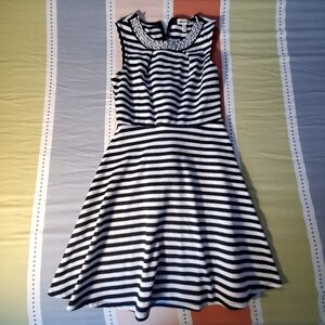 Manleau Girl || stripped dress with faux pearls and gems || 7/8 size small